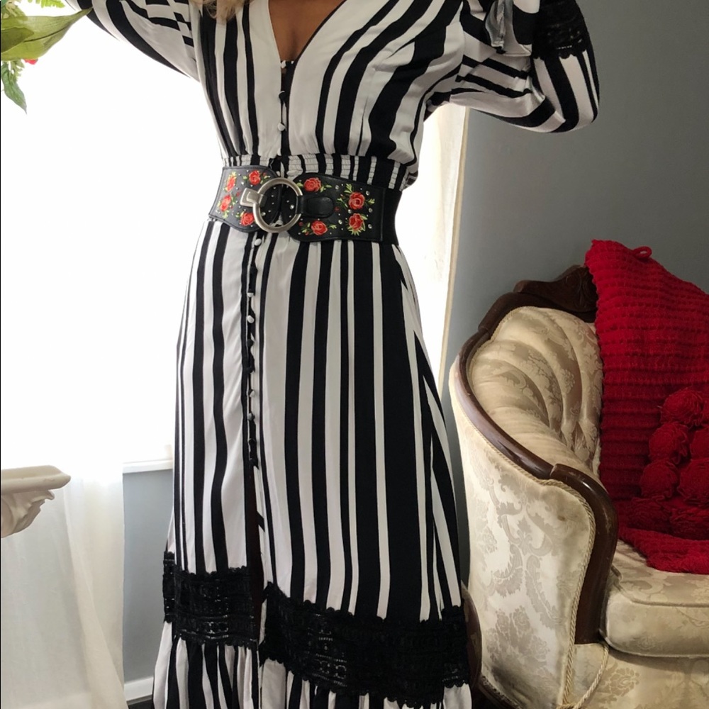 Dress - Picture 2 of 5